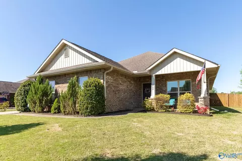 100 Brookslanding Dr, Huntsville, AL 35811