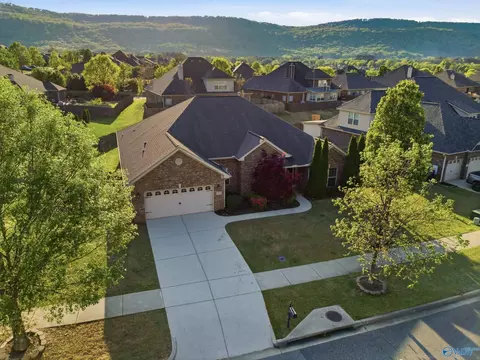 7320 Sanctuary Cove Dr, Owens Cross Roads, AL 35763