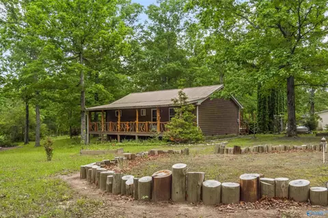 287 Alabama Highway 117, Mentone, AL 35984