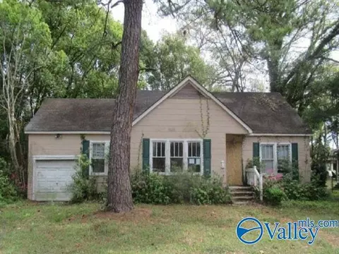 320 Snyder Dr, Prichard, AL 36610