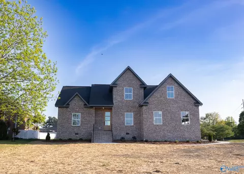 600 Placid Ln, Albertville, AL 35950