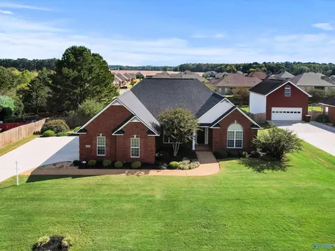 24090 Chadwick Dr, Athens, AL 35613