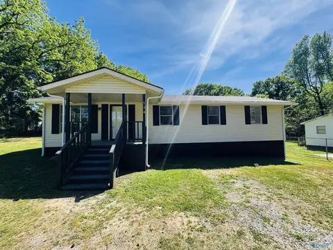 734 Morrow St, Hartselle, AL 35640