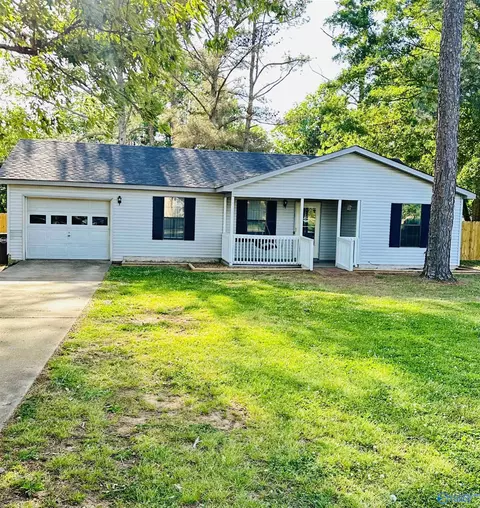 383 Hood St, Town Creek, AL 35672