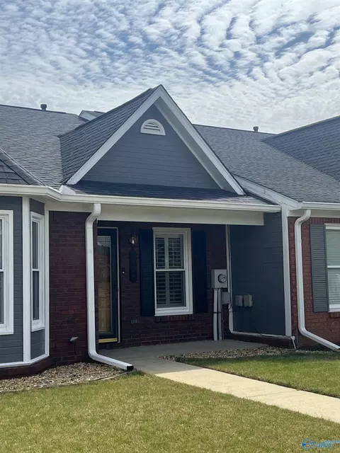 1504 SW Clairmont Dr, Decatur, AL 35603