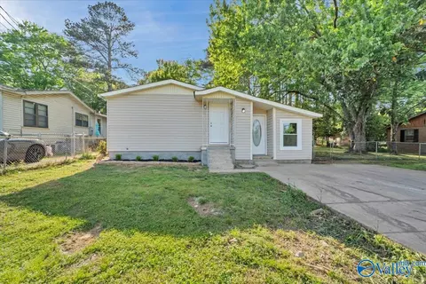 1804 Hine St, Athens, AL 35611
