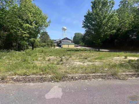 203 2nd Ave, Centre, AL 35960 photo 4