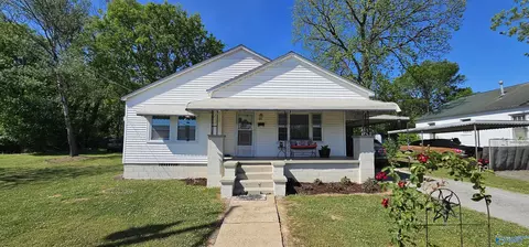 512 Linden St, Scottsboro, AL 35768