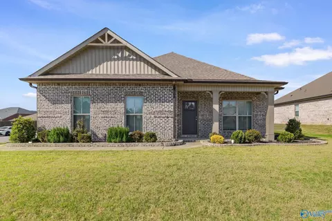 13803 Azalea Ridge Ln, Huntsville, AL 35803