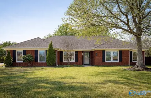124 NW Derwent Ln, Huntsville, AL 35810