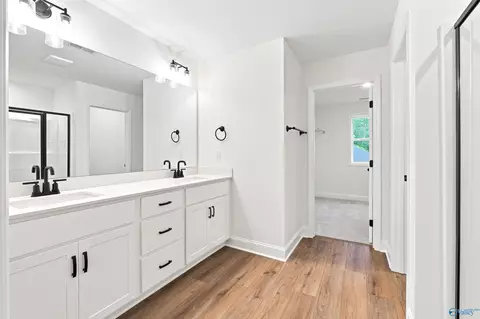 Entry Way - 2023 Raspberry Ln, Cullman, AL 35055 photo 1 of 4