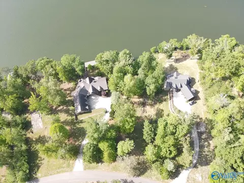 161 Monte Sano Dr, Scottsboro, AL 35769