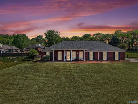 121 Anita Dr, Madison, AL 35757