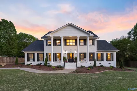 302 Devon Cir, Huntsville, AL 35802