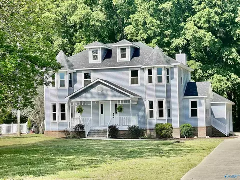 2301 Shady Grove Ln, Decatur, AL 35603