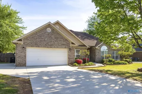 102 Tudor Pl, Madison, AL 35758