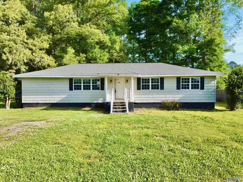 623 Johnson Ave, New Hope, AL 35760