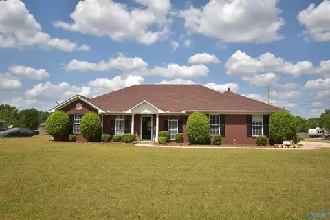 218 Waypoint Cir, Harvest, AL 35749