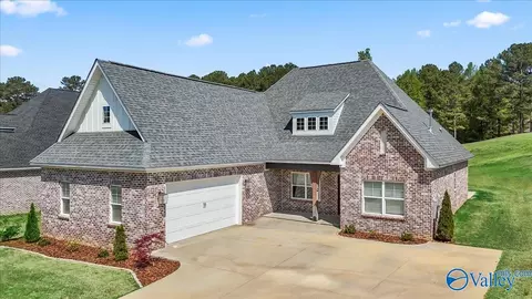 2931 Cherokee Ridge Dr, Union Grove, AL 35175