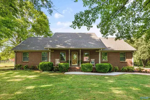 125 Harrison Cove Rd, Gurley, AL 35748