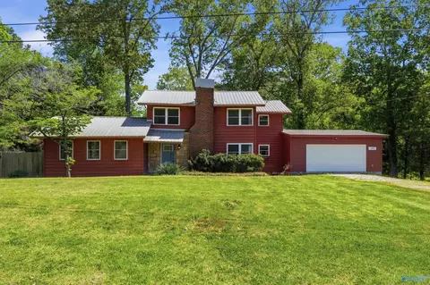 1402 Mitchell Pines Trl, Decatur, AL 35603