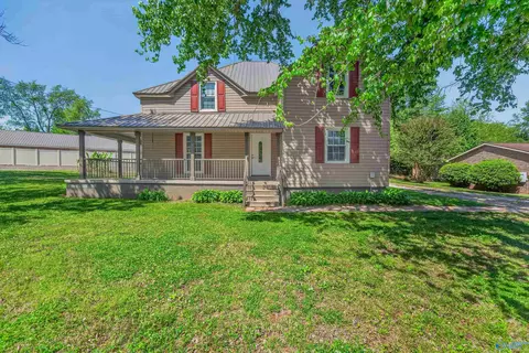 624 Steele Ln, New Market, AL 35761