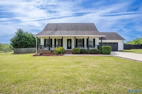 927 Fruit Farm Rd, Fort Payne, AL 35967
