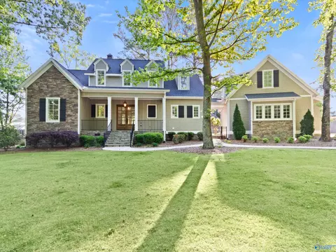 5405 Spring Creek Dr, Guntersville, AL 35976