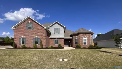 16880 Stonegate Dr, Athens, AL 35613