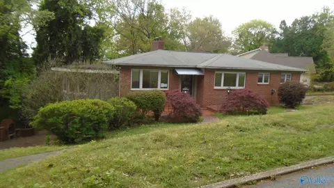 830 Fairway Dr, Anniston, AL 36207