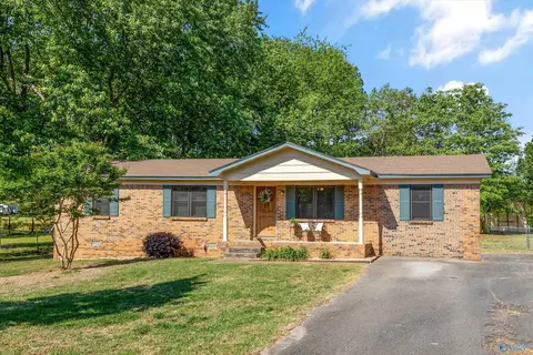179 Jones Cir, Brownsboro, AL 35741