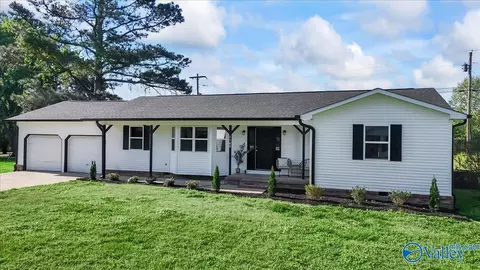 1162 6th Ave, Arab, AL 35016