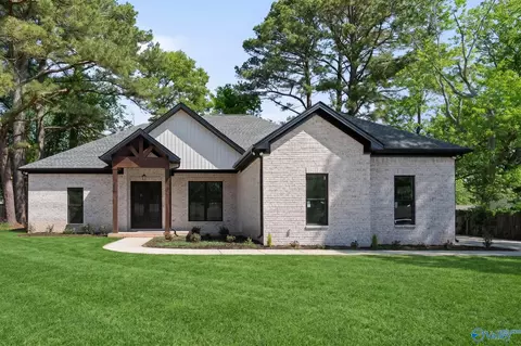 6306 Sheri Dr, Huntsville, AL 35806