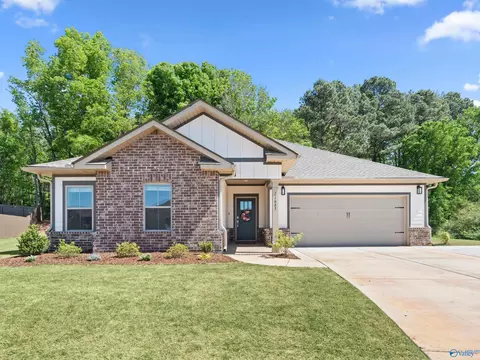 21643 Ginn Point Rd, Athens, AL 35613