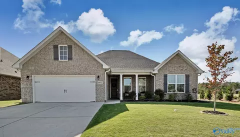 601 SE Ronnie Dr, Hartselle, AL 35640