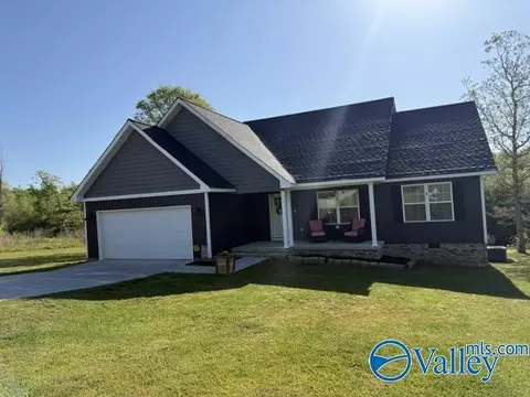 270 Creek Dr, Rainsville, AL 35986