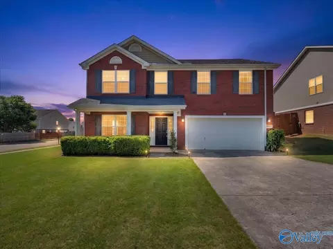 4810 Creston Ct, Owens Cross Roads, AL 35763