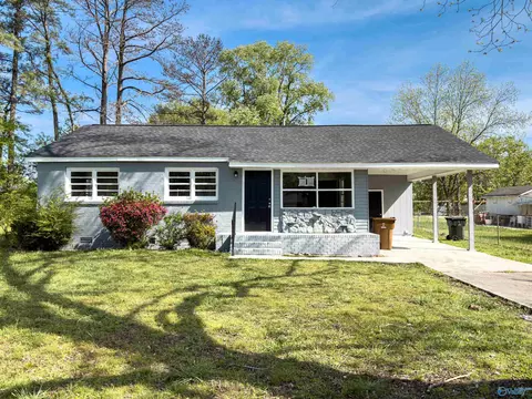 203 Haig St, Hartselle, AL 35640