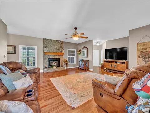 Living - 1868 County Road 51, Dutton, AL 35744 photo 1 of 5