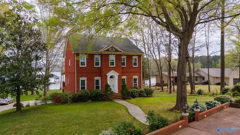 108 Willow Cove Dr, Scottsboro, AL 35769