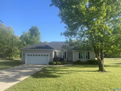 2113 Tillison Rd, Gadsden, AL 35903