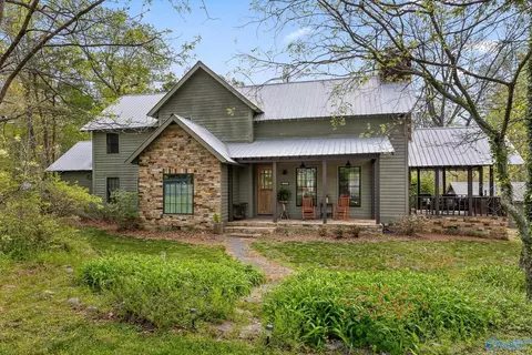 303 S Cool St, Mentone, AL 35984