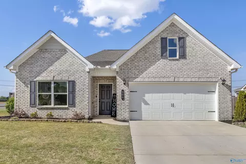 200 School House Rd, Decatur, AL 35603