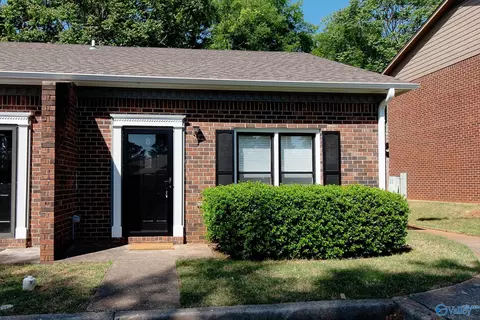8138 Oldfield Rd #8D, Huntsville, AL 35802