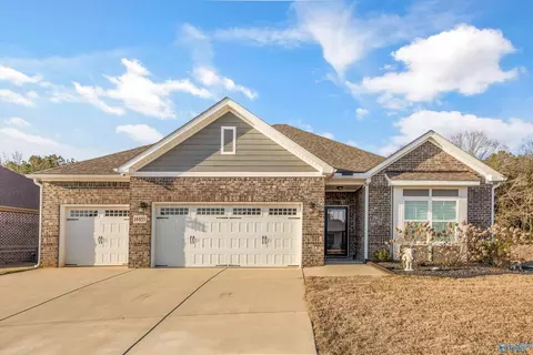 14855 Willow Rose Ln, Athens, AL 35613