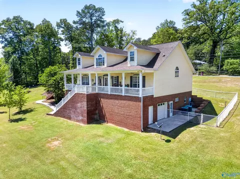 172 Basher Dr, Gadsden, AL 35904