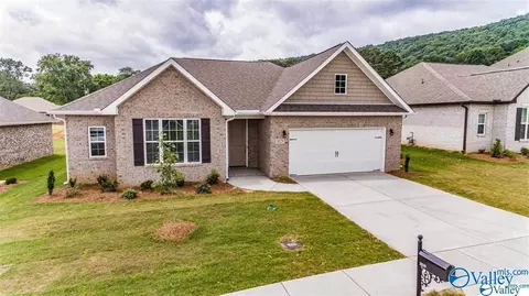 3029 Crystal Creek Dr, Brownsboro, AL 35741