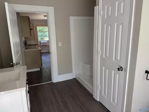 Bath - 4545 Lawrence St, Cedar Bluff, AL 35959 photo 1 of 2