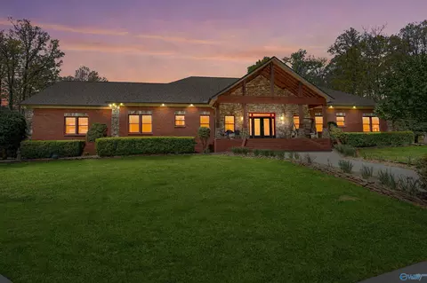 1020 Blowing Cave Rd, Gurley, AL 35748