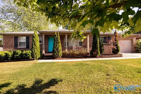 11506 Maplecrest Dr, Huntsville, AL 35803